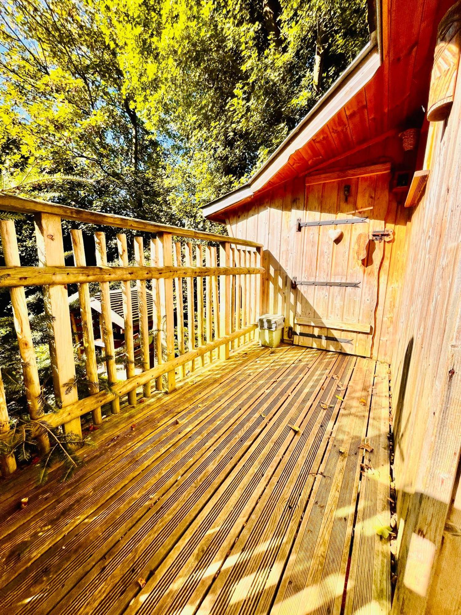 La Cabane Perchee Du Trappeur Écrainville Exteriér fotografie
