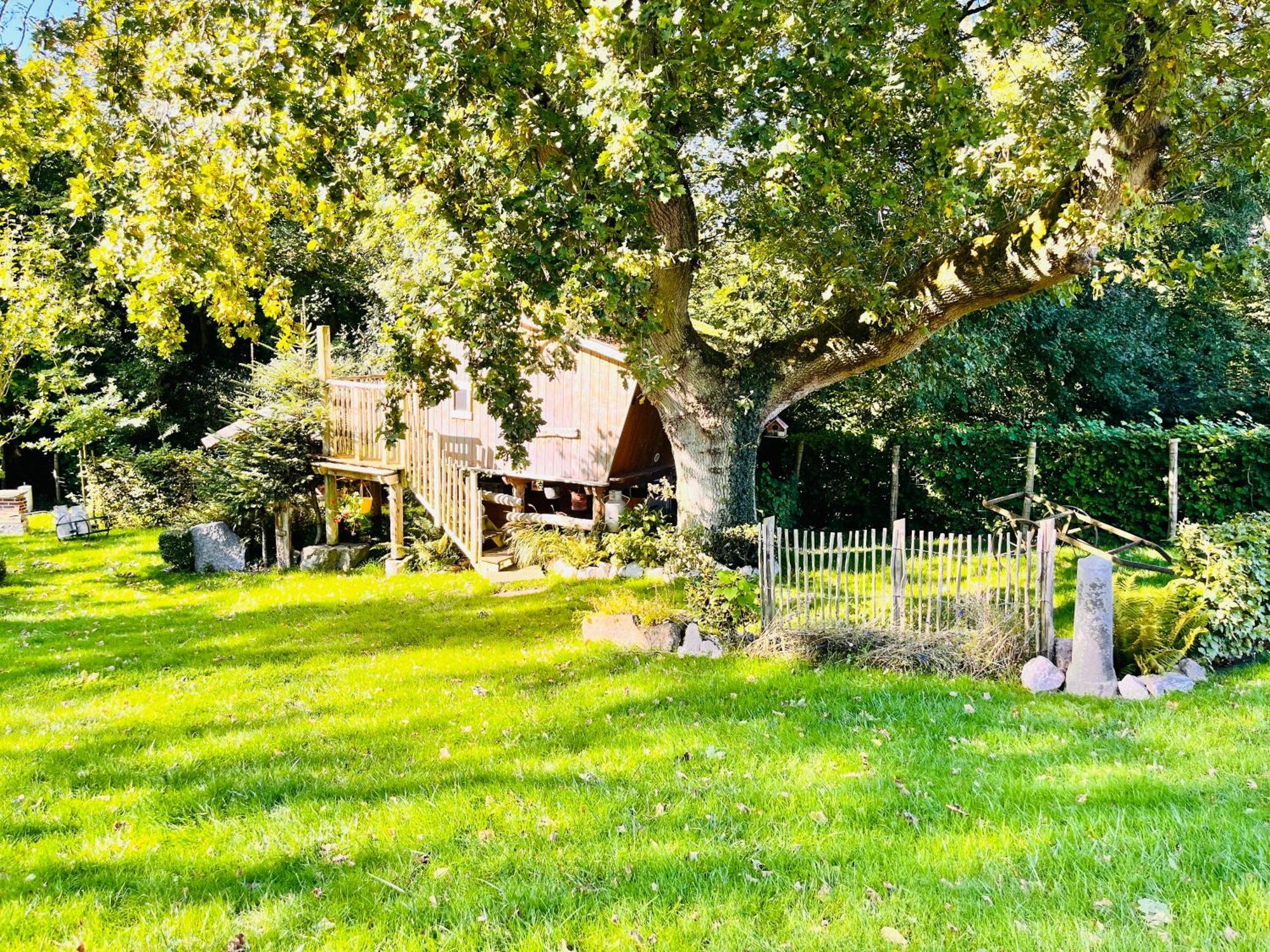 La Cabane Perchee Du Trappeur Écrainville Exteriér fotografie