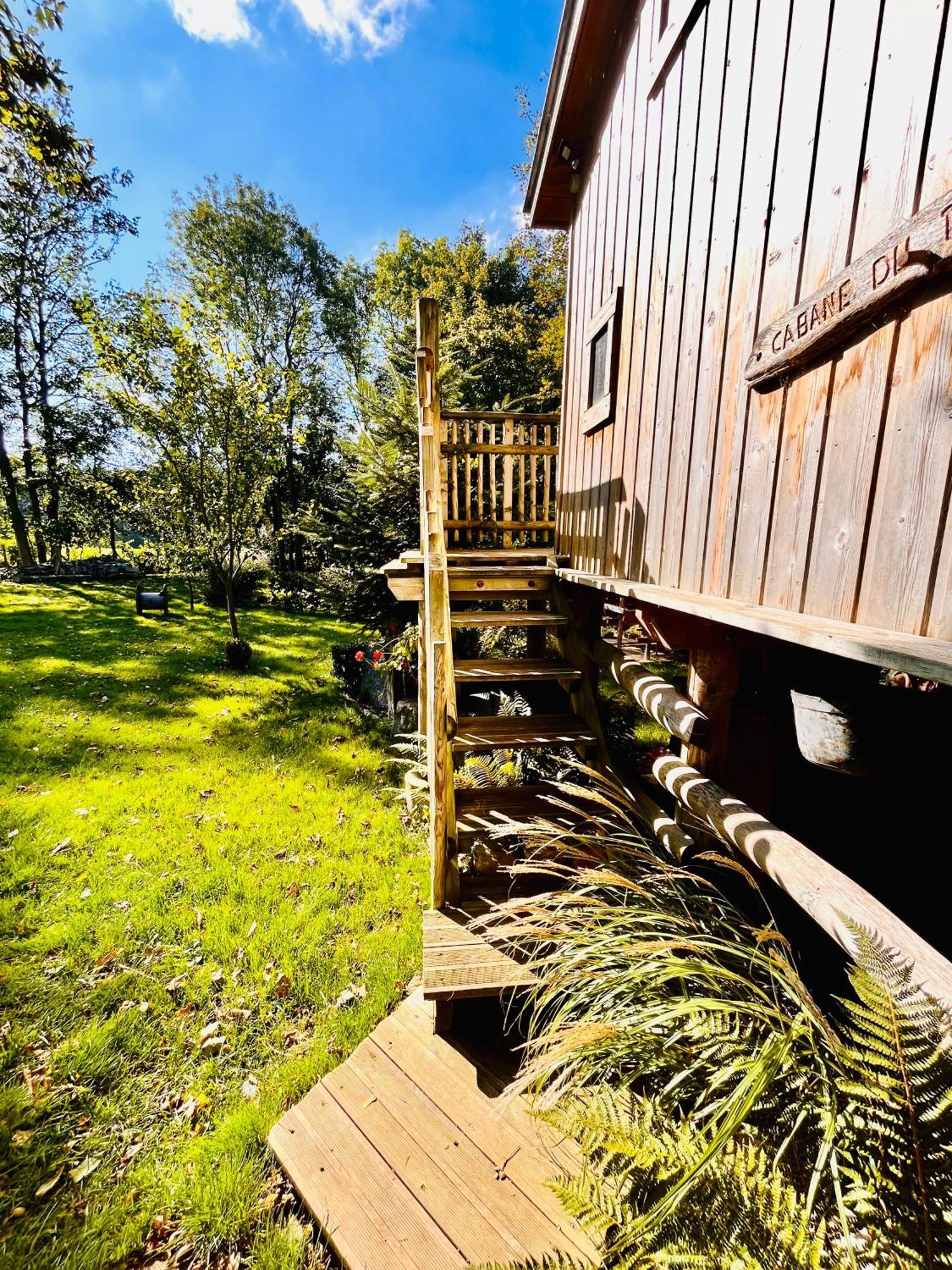 La Cabane Perchee Du Trappeur Écrainville Exteriér fotografie
