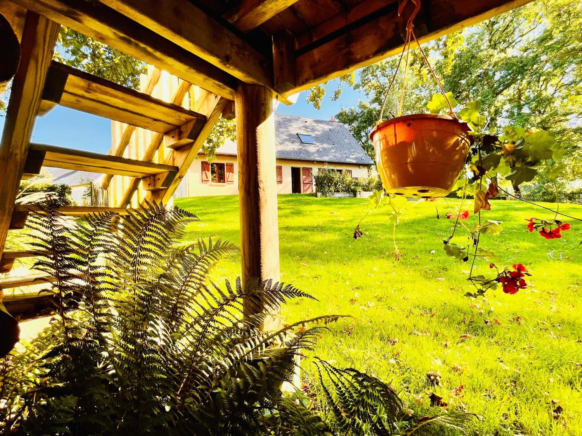 La Cabane Perchee Du Trappeur Écrainville Exteriér fotografie