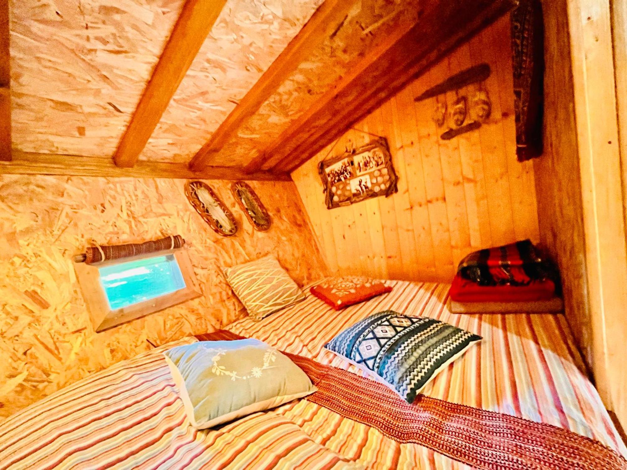 La Cabane Perchee Du Trappeur Écrainville Exteriér fotografie
